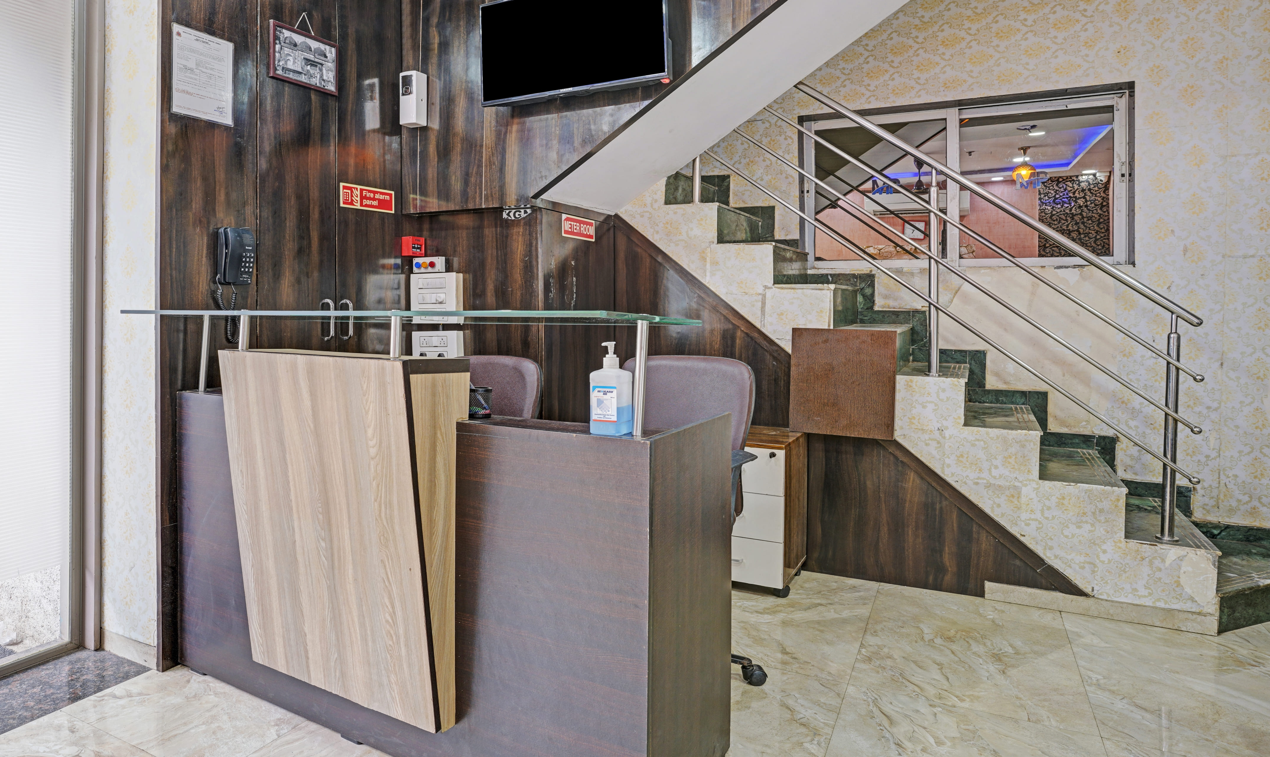 Treebo Amber Imperial,Ground Floor, Shanti Niketan, Mandlik Bridge (S Bridge )Opp. Ranibaug, Byculla, Mumbai,3 star