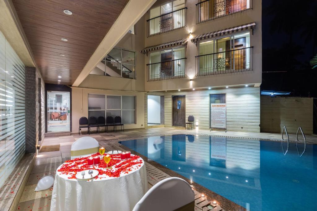 calux grand inn calangute