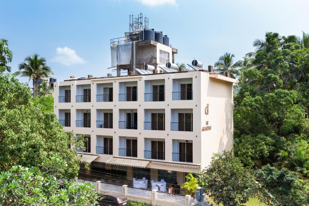 calux grand inn calangute