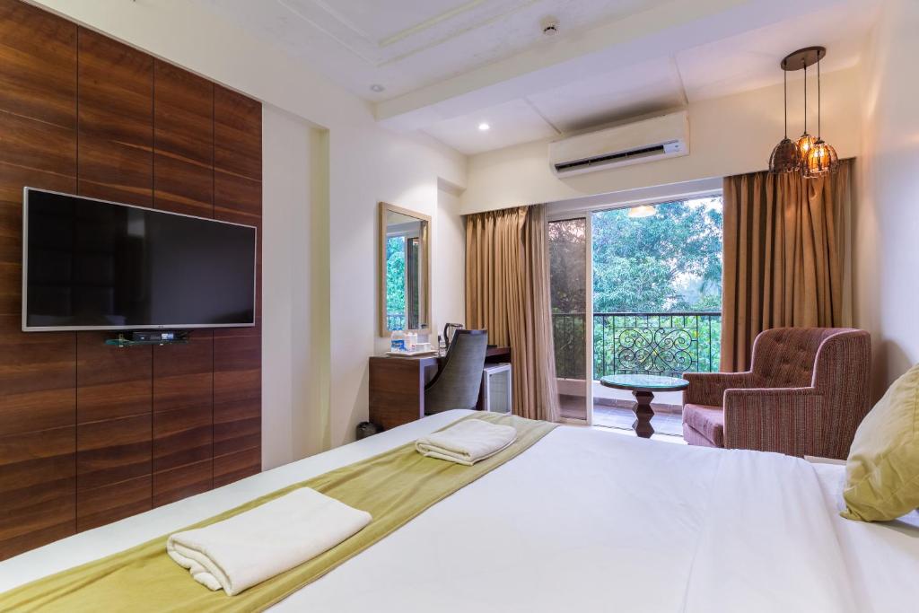 calux grand inn calangute