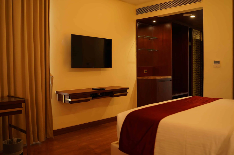 kay em spectra hotel