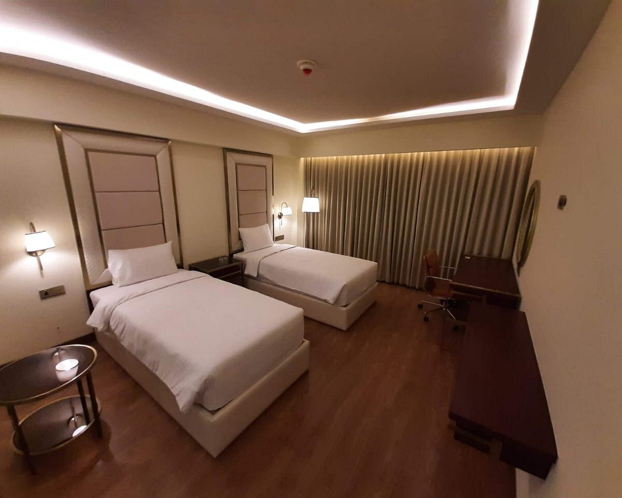 kay em spectra hotel