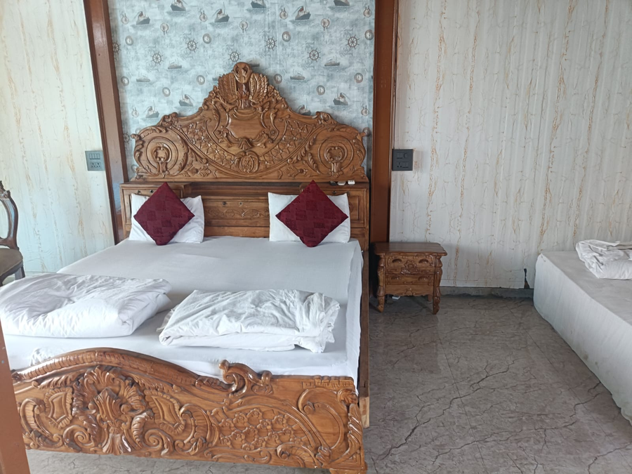giri sarovar resort