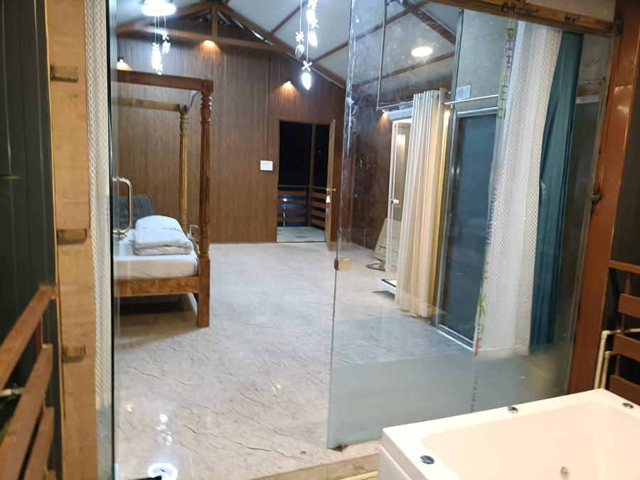 giri sarovar resort