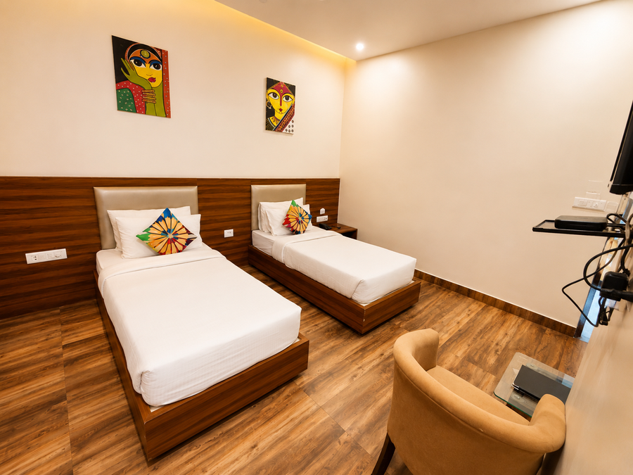 hotel regal by rhytham