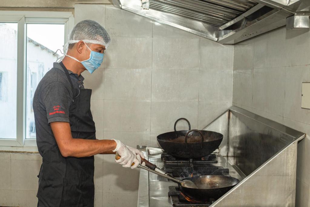 Brindavan Residency,V. O. C. Nagar,3 star