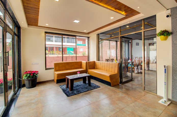 mountain breeze hotel pure veg