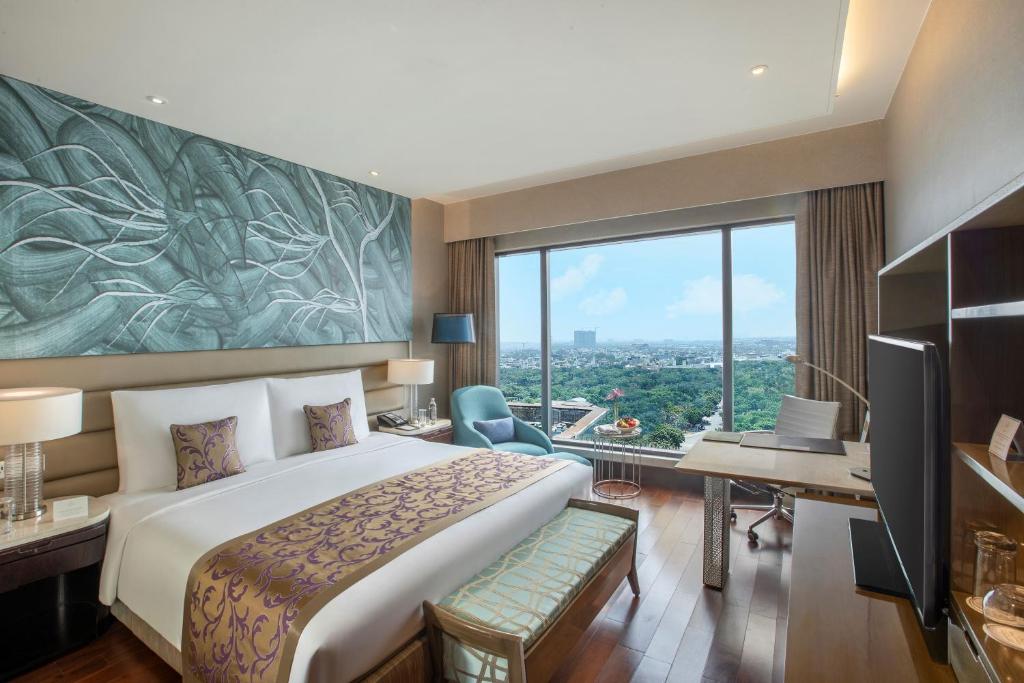 the leela ambience convention hotel delhi