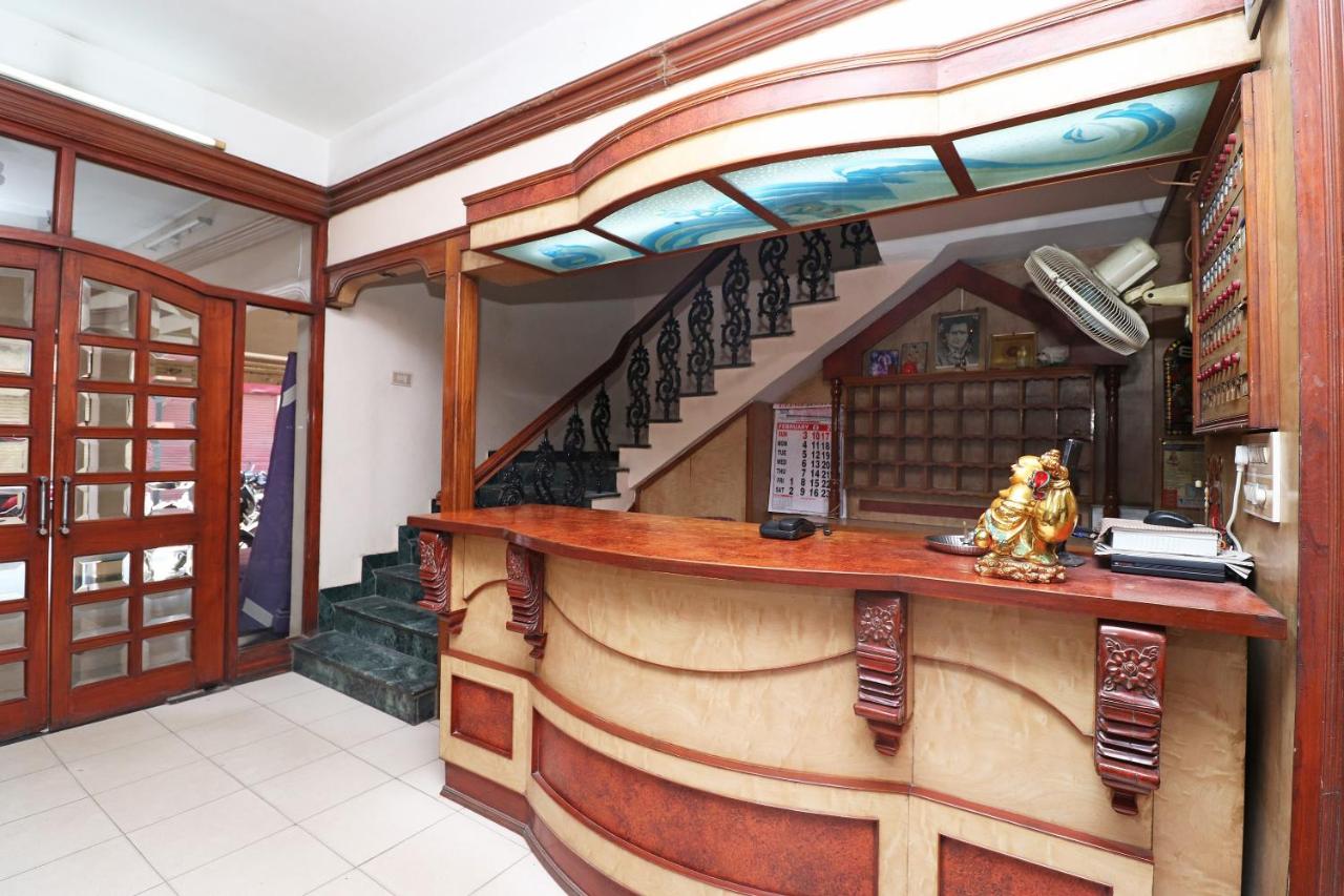 Hotel Saiom Palace,Jivan Vihar,2 star