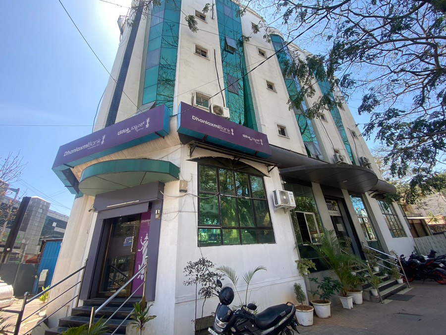 hotel townhall