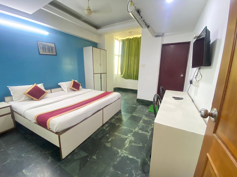 Hotel Townhall,Mg Road,2 star