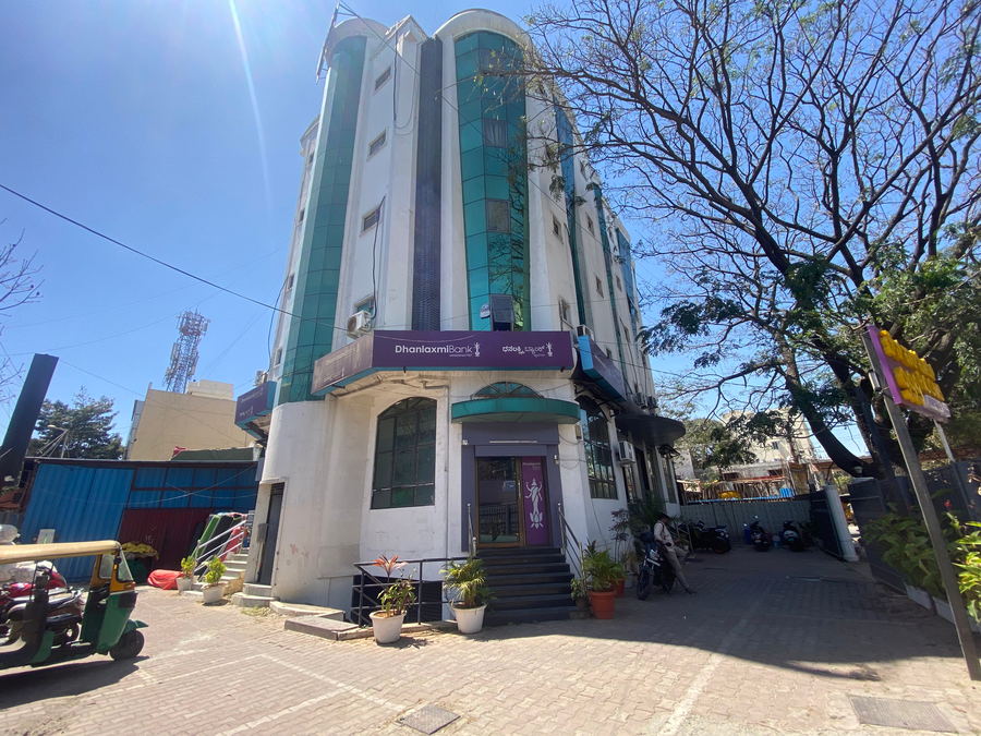 hotel townhall