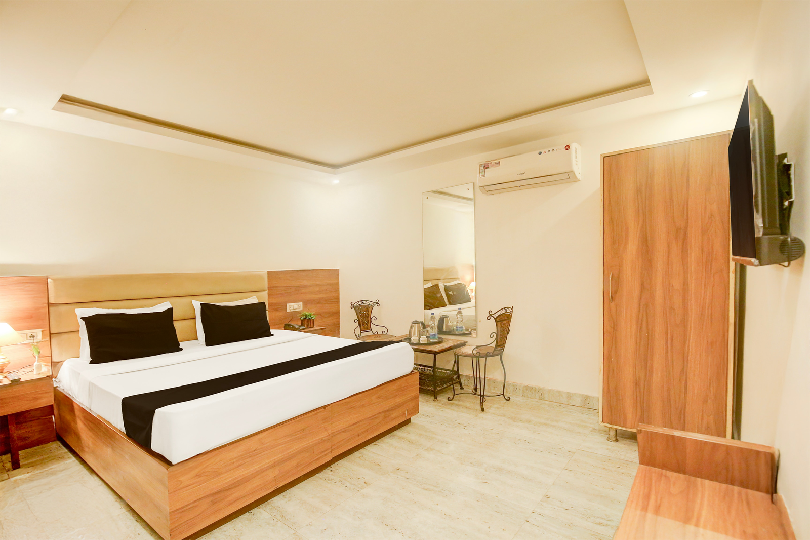 hotel o by oyo chandigarh road formerly royal woods