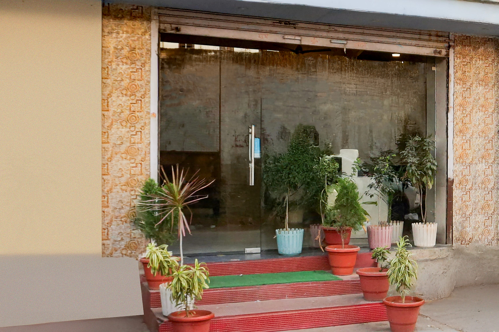 Super Townhouse Fateh Sagar Formerly Vatika Inn,Shashtri Circle,3 star