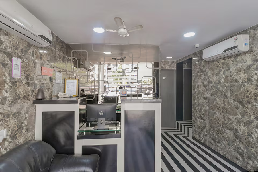Oyo 5661 Hotel Ak Palace,93, Andheri - Ghatkopar Link Rd, Swatantrya Veer Savarkar, Pereira Wadi, Asalpha, Mumbai, Maharashtra 400072,2 star