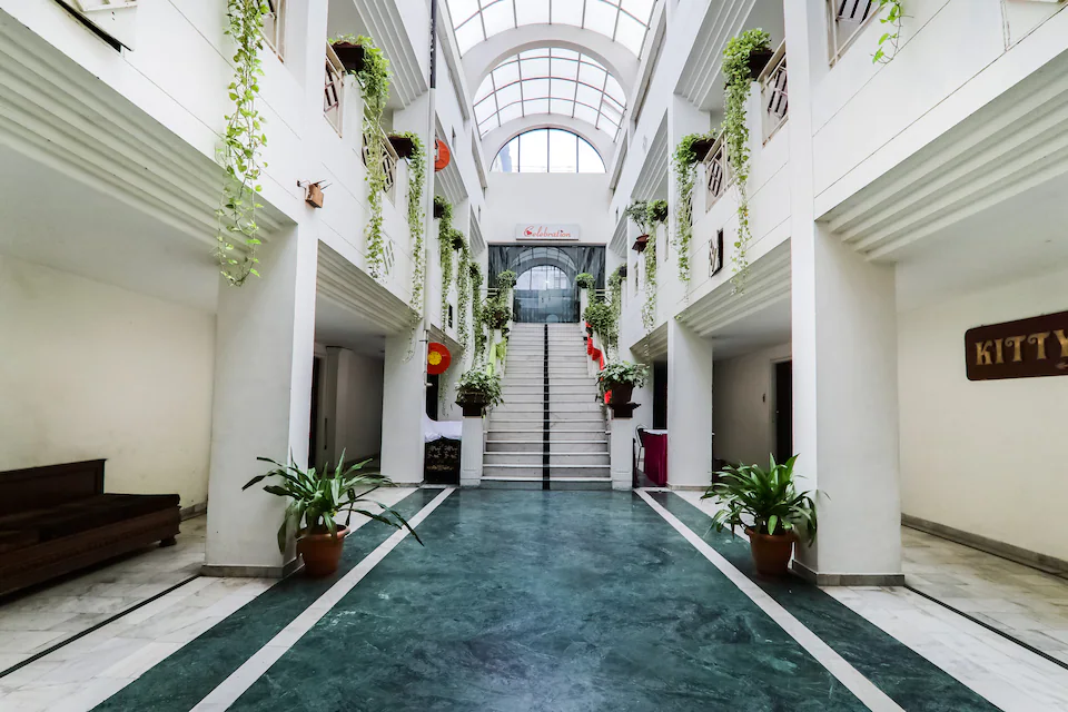Resort Sita Kiran,88 B, Civil Lines, Behind Hind Cinema, Civil Lines, Bareilly, Uttar Pradesh 243001,3 star