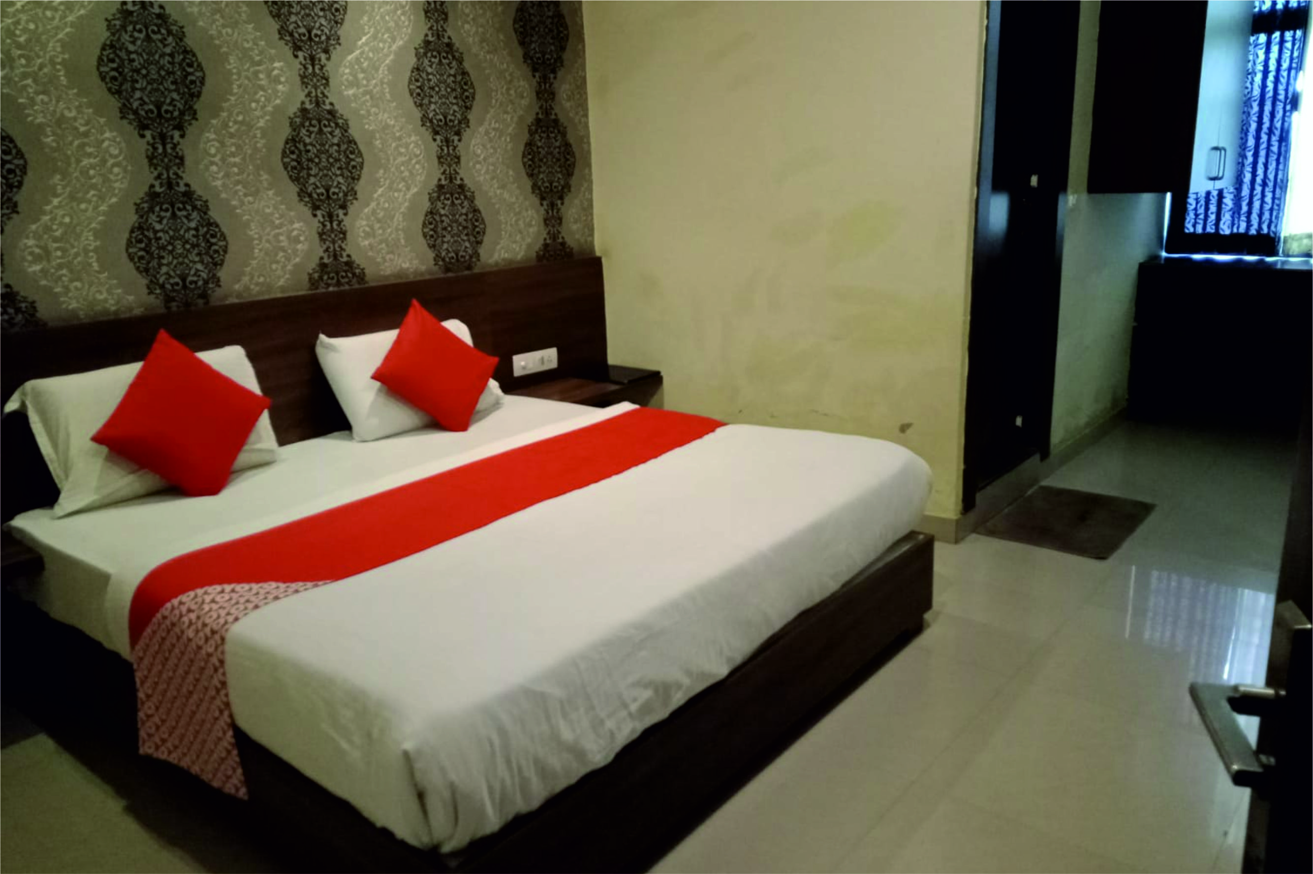hotel samanvi international