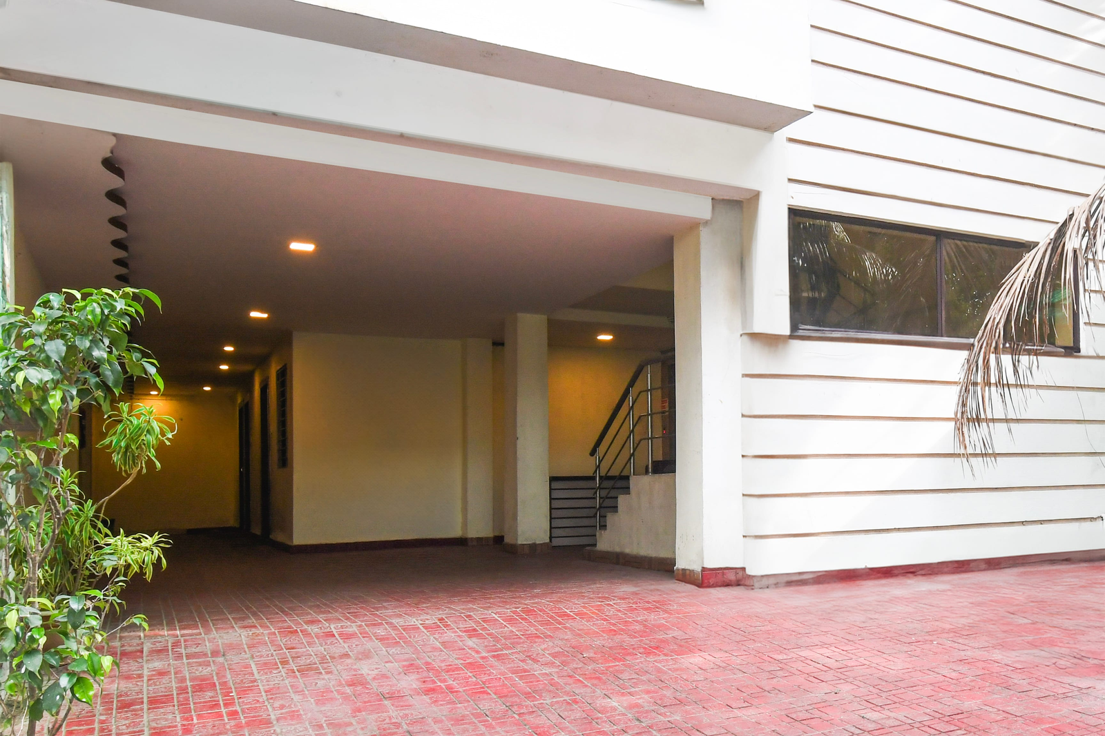 Super Hotel O New Alipore,Alipore,3 star