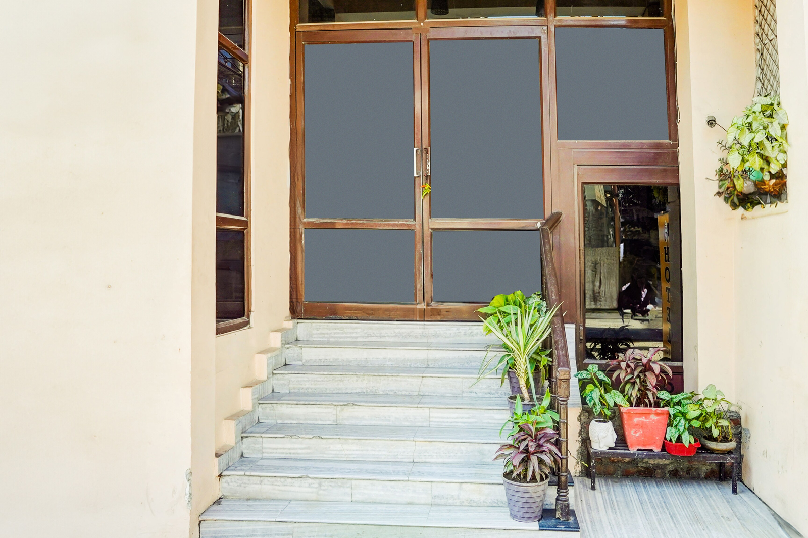 Super Hotel O Tyagi Road Near Prince Chowk,Dehradun, Dehradun,2 star