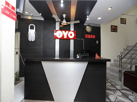 Super Hotel O Raj Palace,225, Suraj Kund Rd, Near Sai Mandir, Gandhi Nagar, Meerut, Uttar Pradesh 250002,3 star