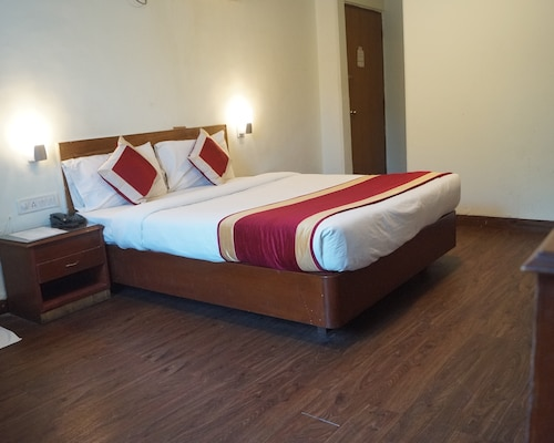 Myriad - Tekarees Inn,Hazratganj,3 star