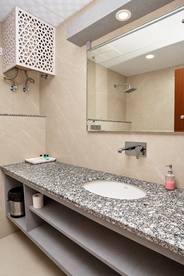 myriad tekarees inn