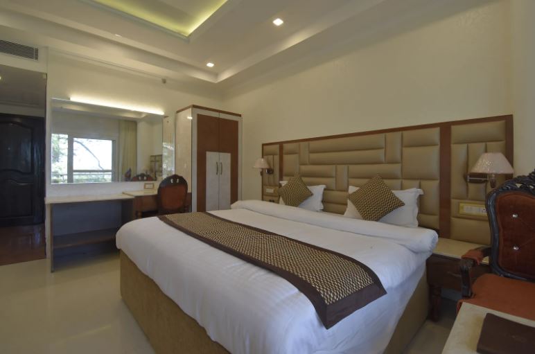 hotel royal castle