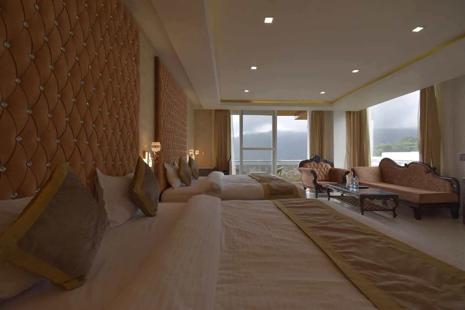 hotel royal castle