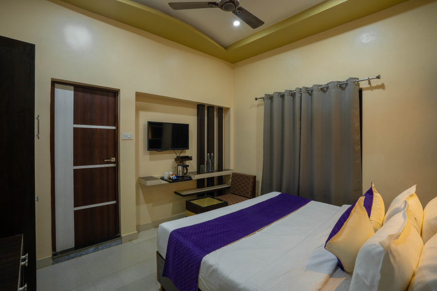 Hotel Kiaara,Shivpurwa,2 star