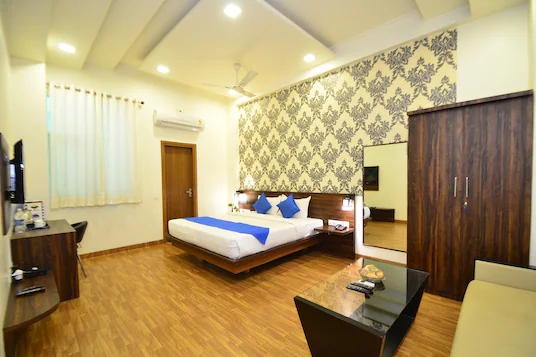 hotel sapphire world