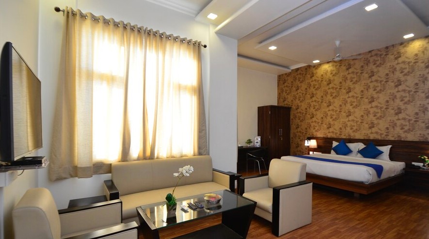 hotel sapphire world