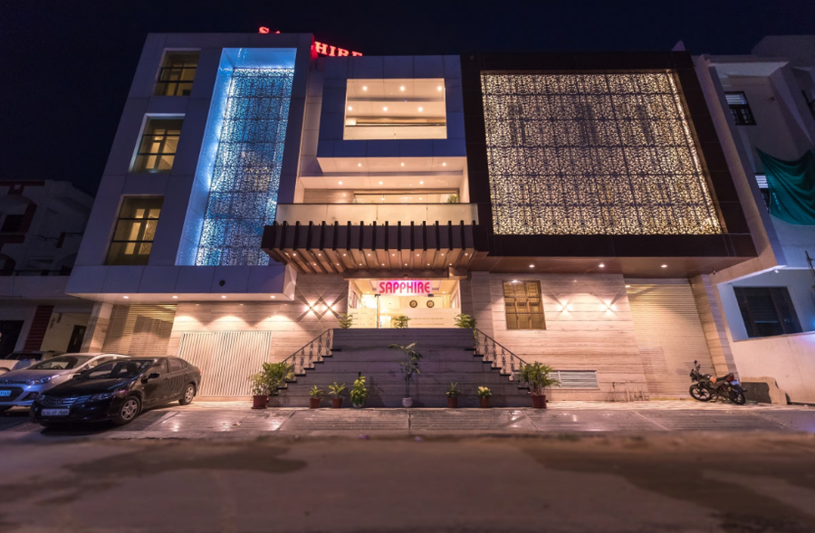 hotel sapphire world