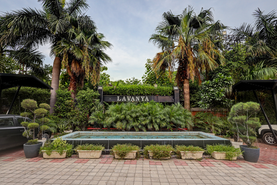 lavanya hotel near alipur delhi