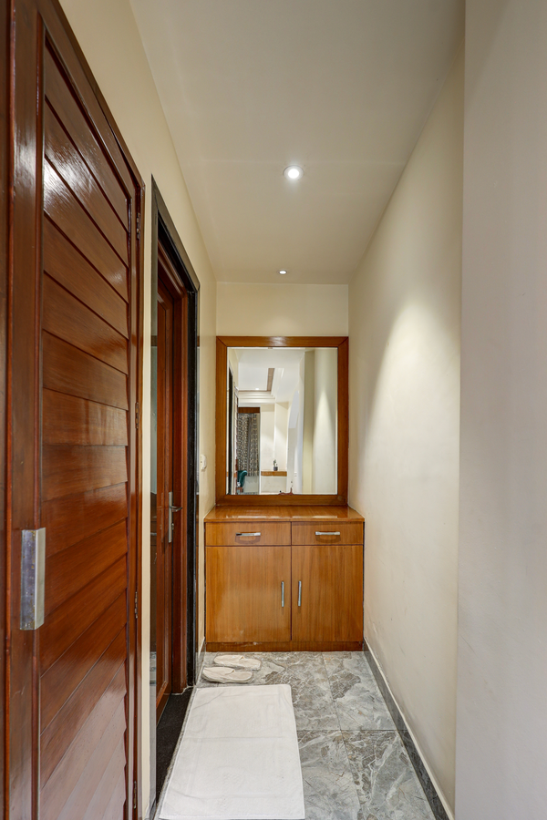 lavanya hotel near alipur delhi