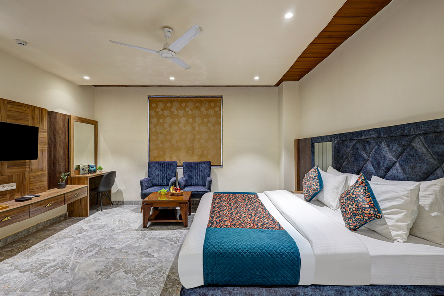 lavanya hotel near alipur delhi