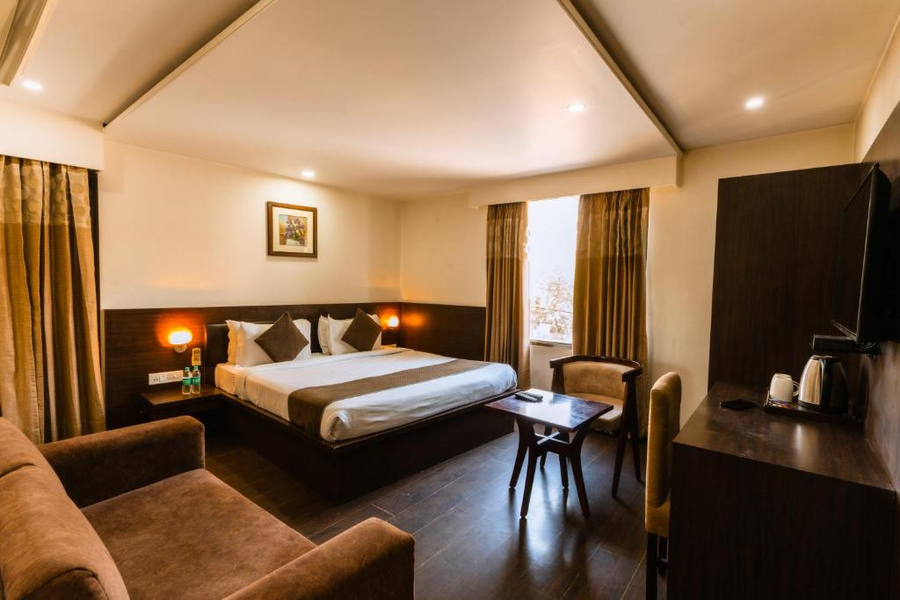 Hotel Krishna By Keymagics,Pposite Lakshmi Mandir Cinema Hall Sahkar Marg, Jaipur Rajasthan 302015,3 star
