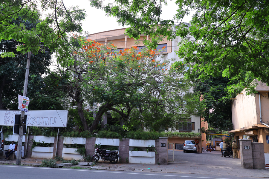 Hotel Surguru,Puducherry>>Pondicherry,3 star