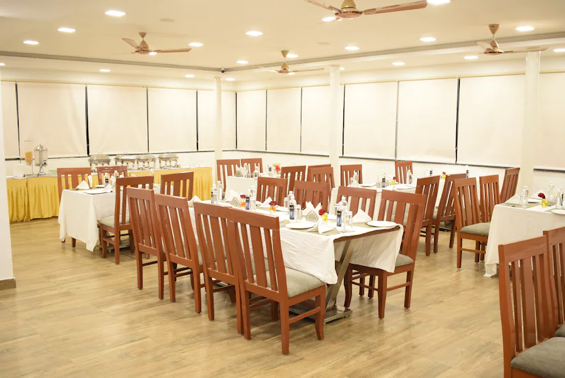 Silicon Inn Hotel - Kempegowda International Airport Road,Kempegowda International Airport Road,3 star