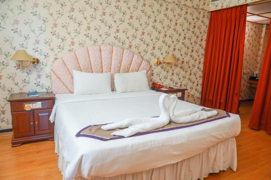bell hotel
