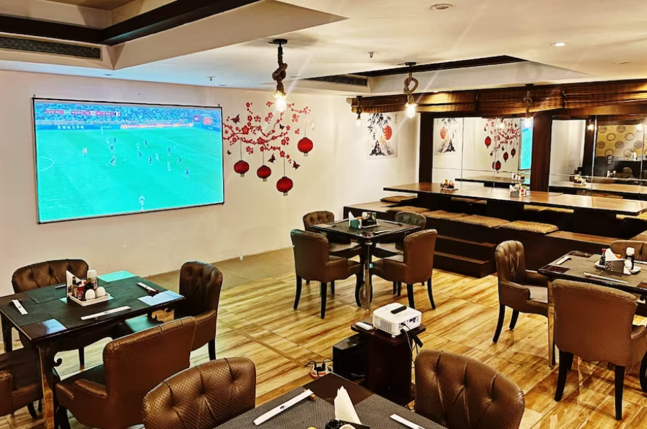 Yuhi Mansions | A Boutique Stay,Sector 45,3 star