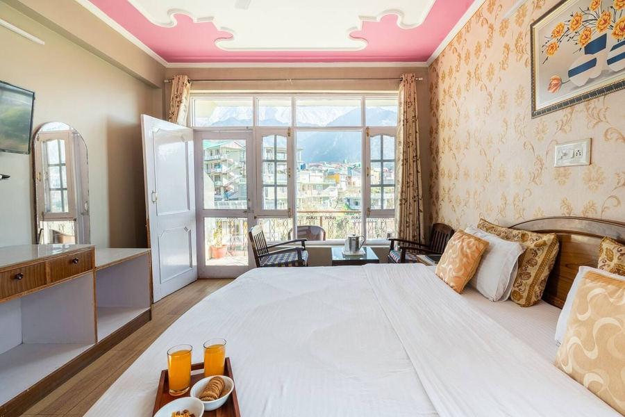 hotel snow crest inn