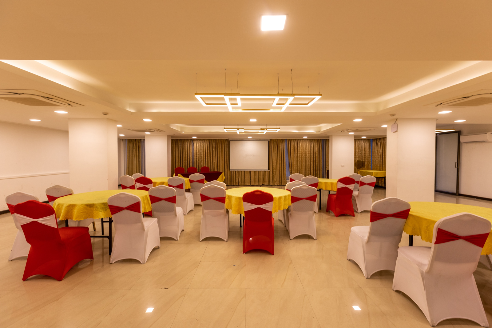Clubhouse Nami Residency, Ahmedabad,Near Nehru Bridge,3 star