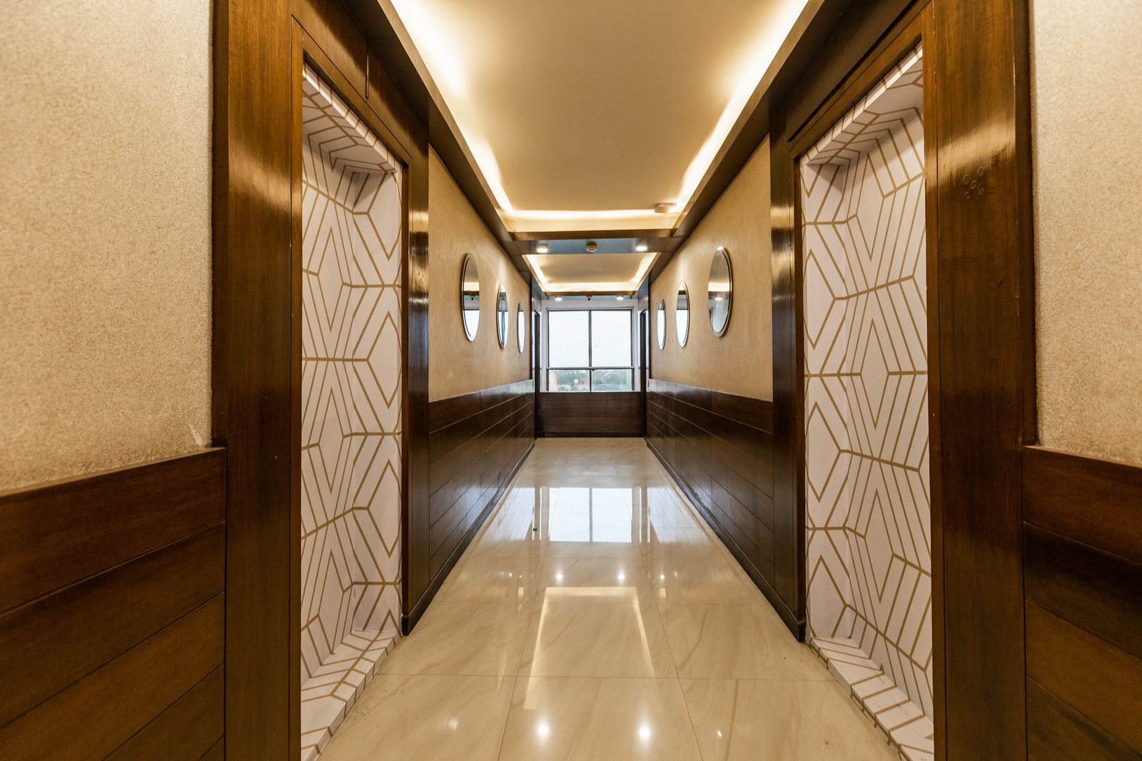 Clubhouse Nami Residency, Ahmedabad,Near Nehru Bridge,3 star