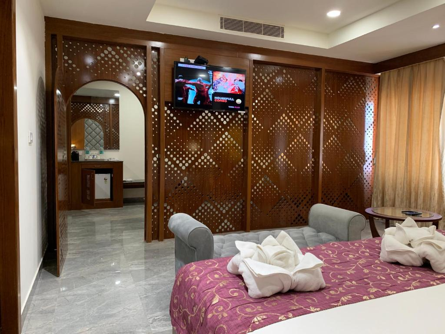 Hotel Hyderabad Grand,Airport Zone, Shamshabad,3 star