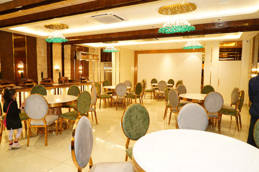 hotel royal 9 and banquet