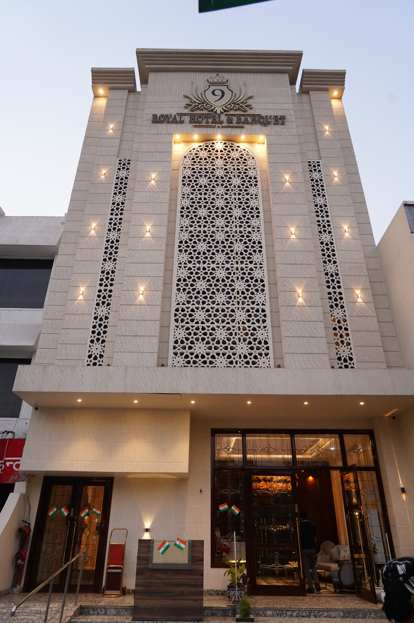 Hotel Royal 9 & Banquet,Meerut,3 star