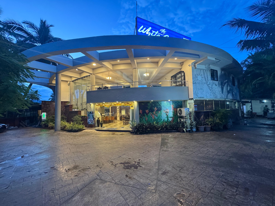 white sands resort and spa