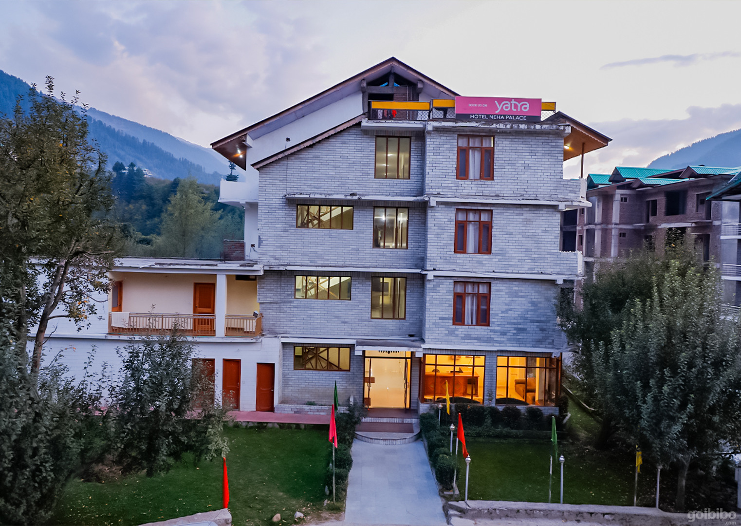 Hotel Neha Palace,Manali>>Kullu,3 star