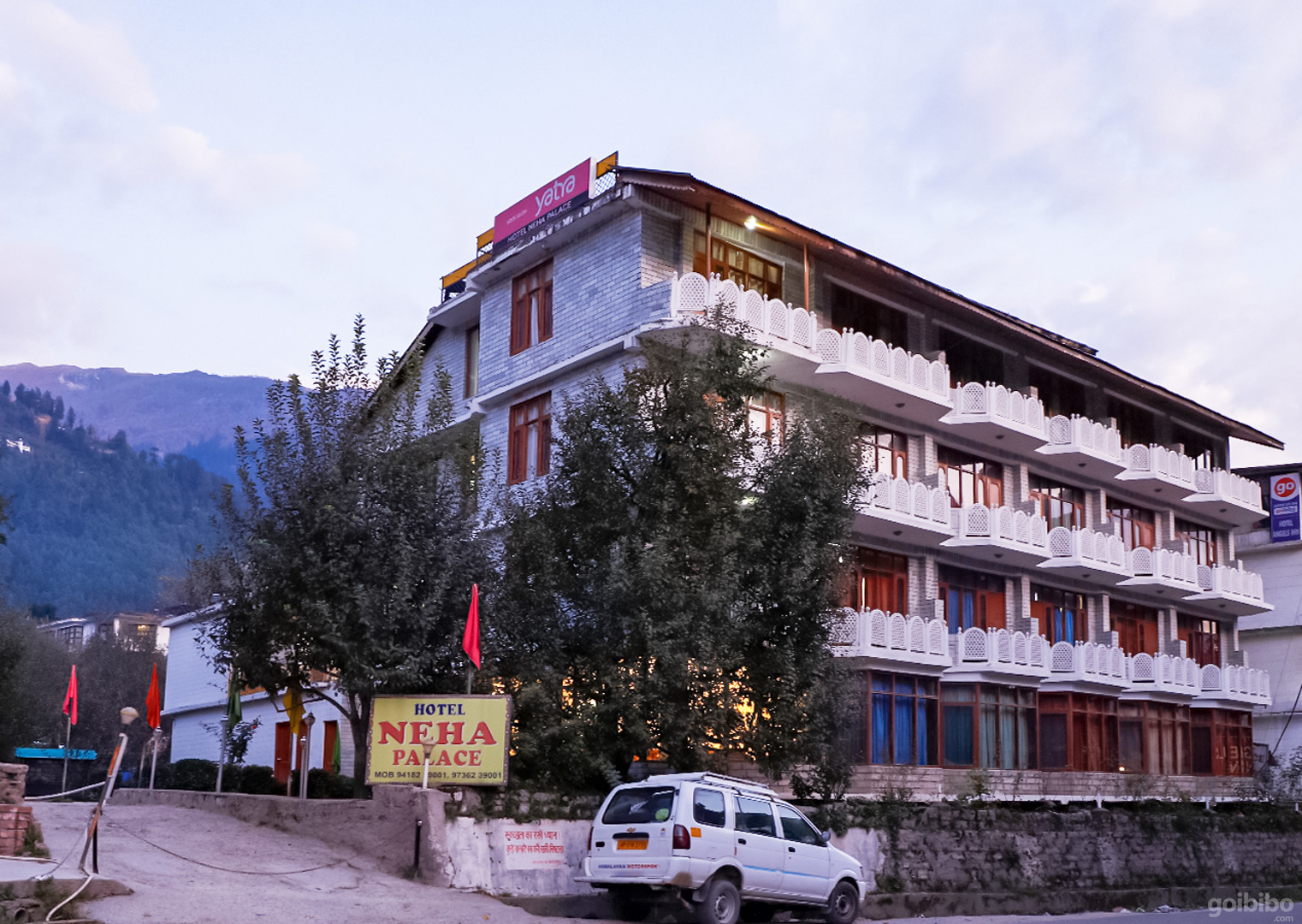 Hotel Neha Palace,Manali>>Kullu,3 star