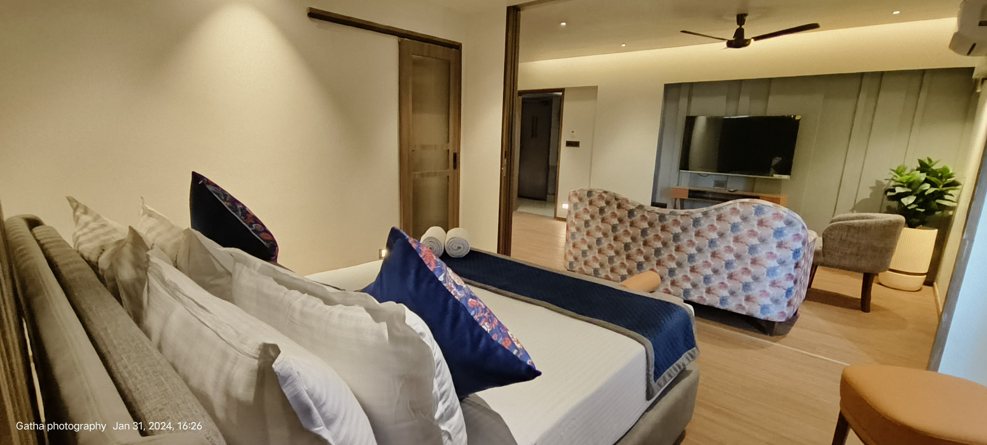 hotel le grande mumbai international airport